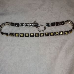 Necklace / Choker studded with pretty yellow stone, silver finish